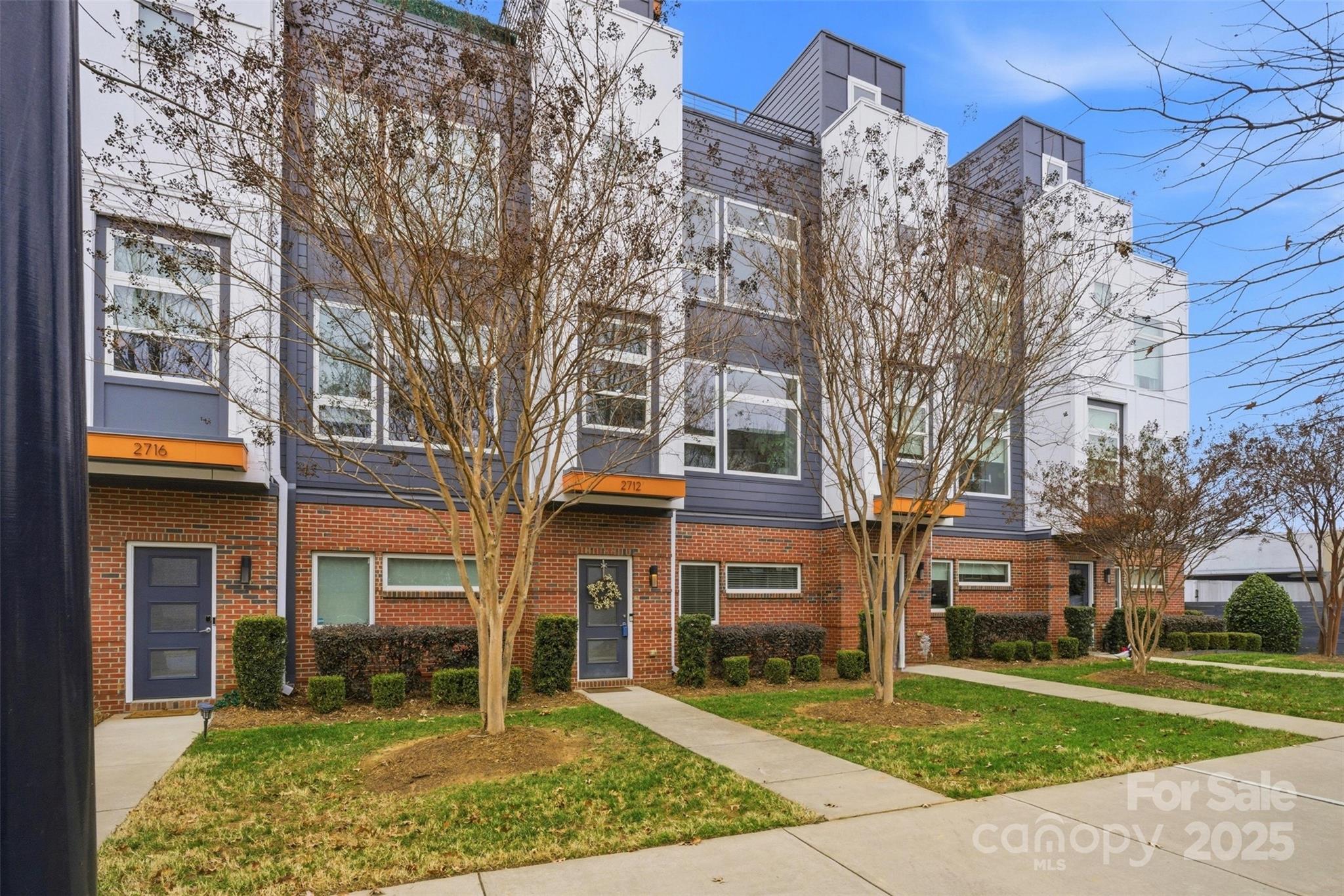 2712 Youngblood Street