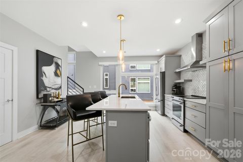 Photo of 2712 Youngblood Street, Charlotte, NC 28203 (MLS # 4328236)