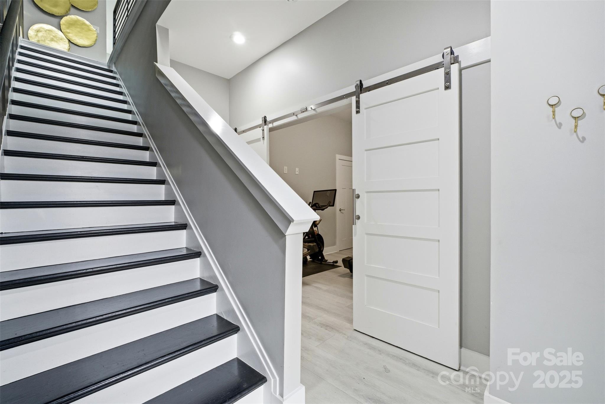 2712 Youngblood Street