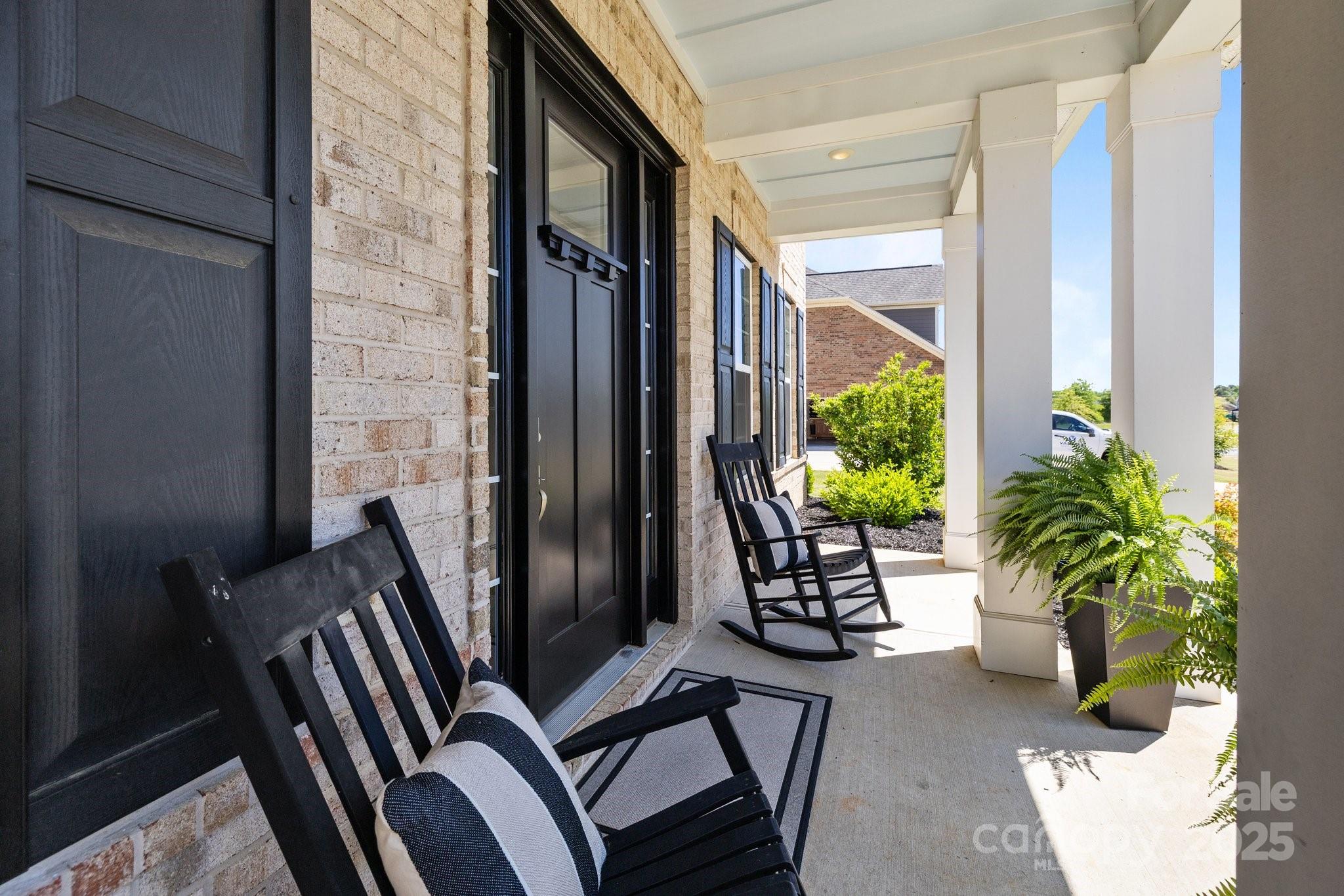 1052 Harlow's Crossing Drive