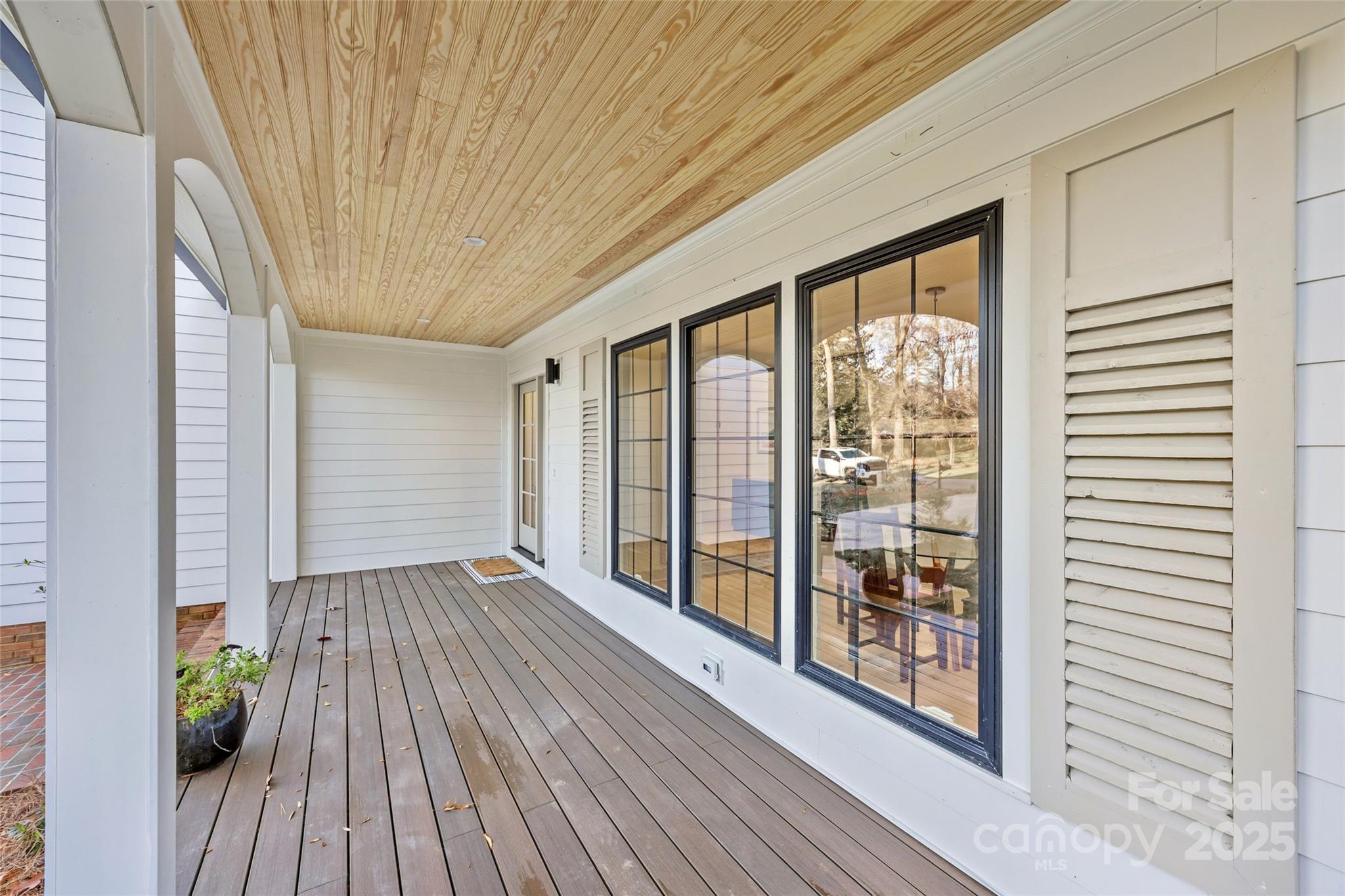 4808 Crooked Oak Lane