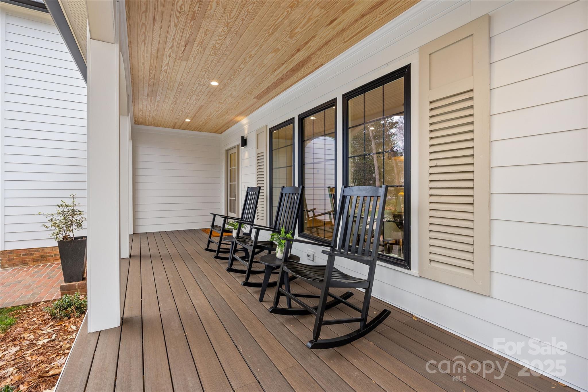 4808 Crooked Oak Lane