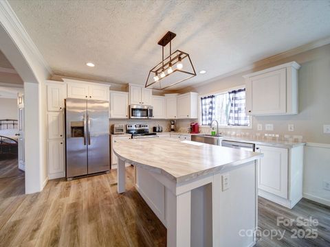 185 Crystal Bay Drive Mooresville NC 28115
