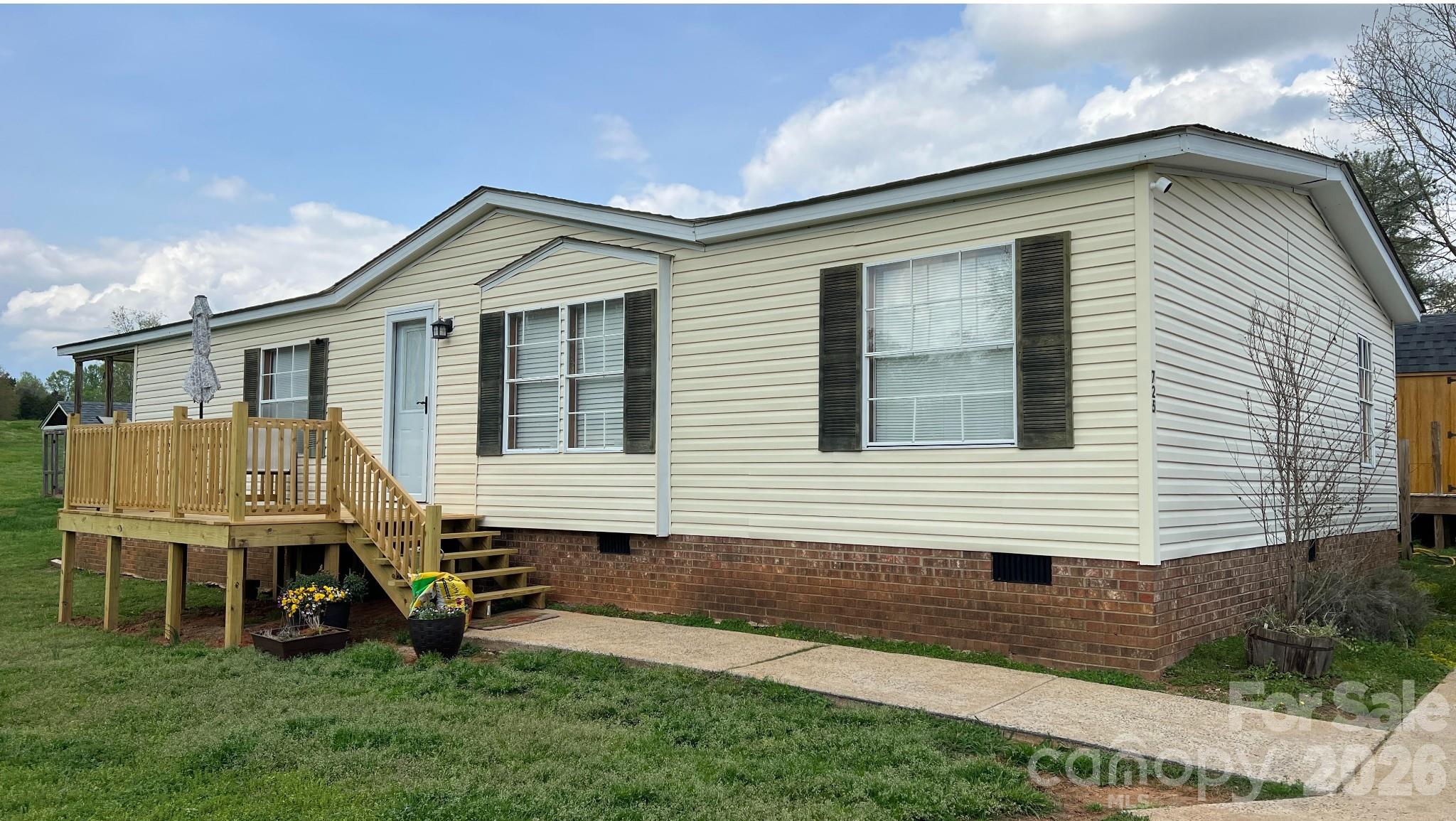 725 & 727 Ed Hamrick Road
