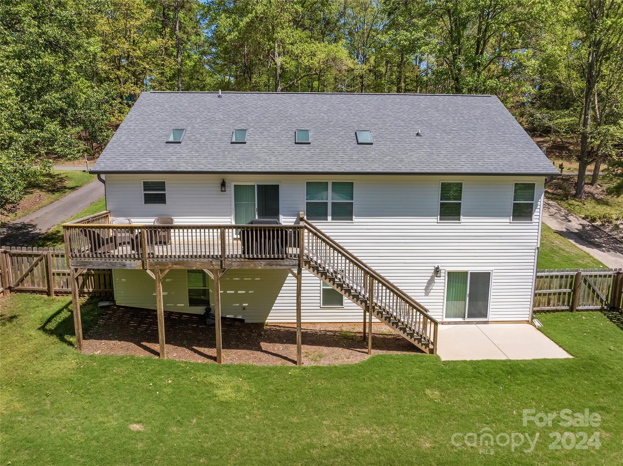 Tega Cay - Residential