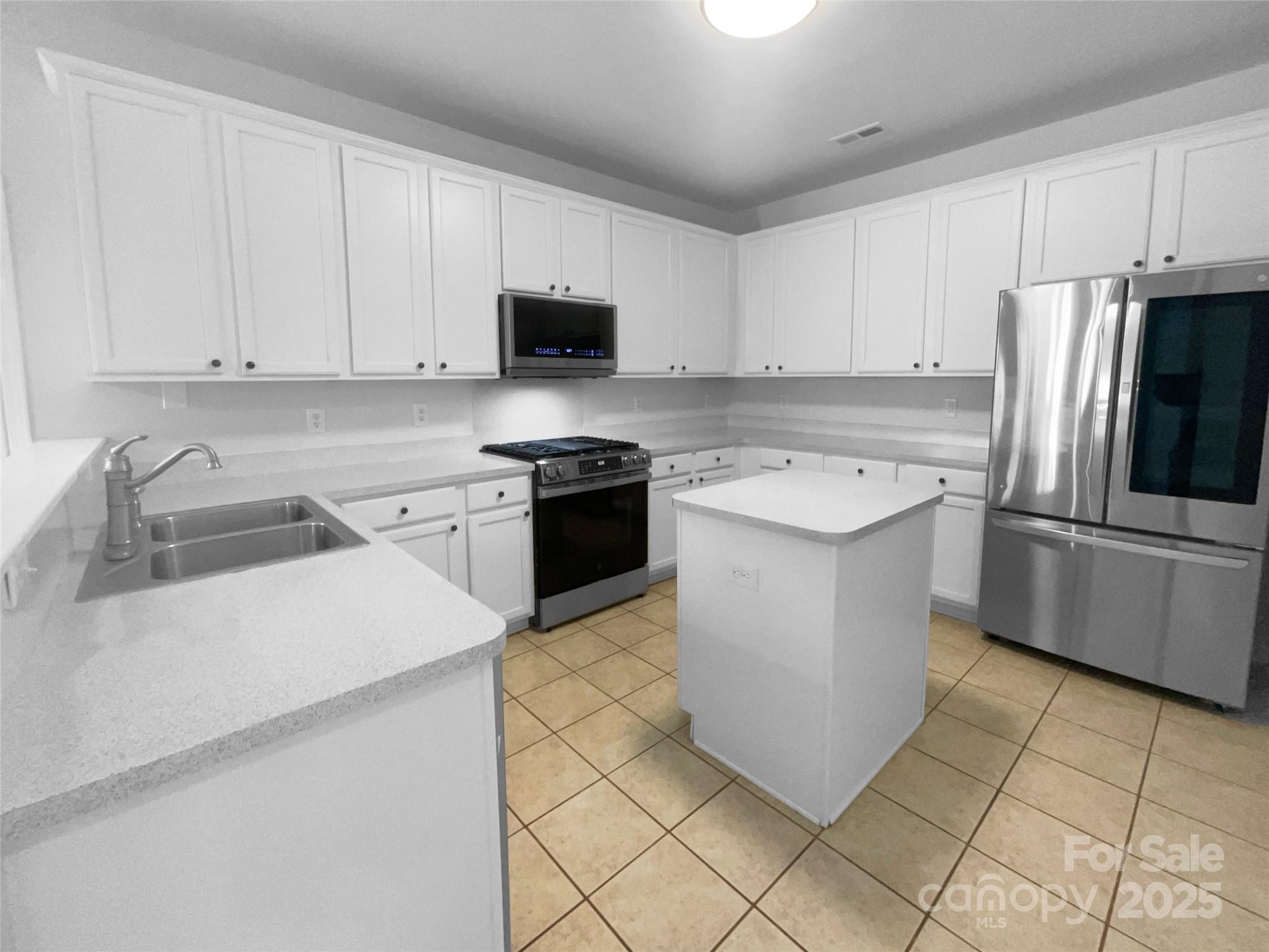 Sandy Pointe - Residential