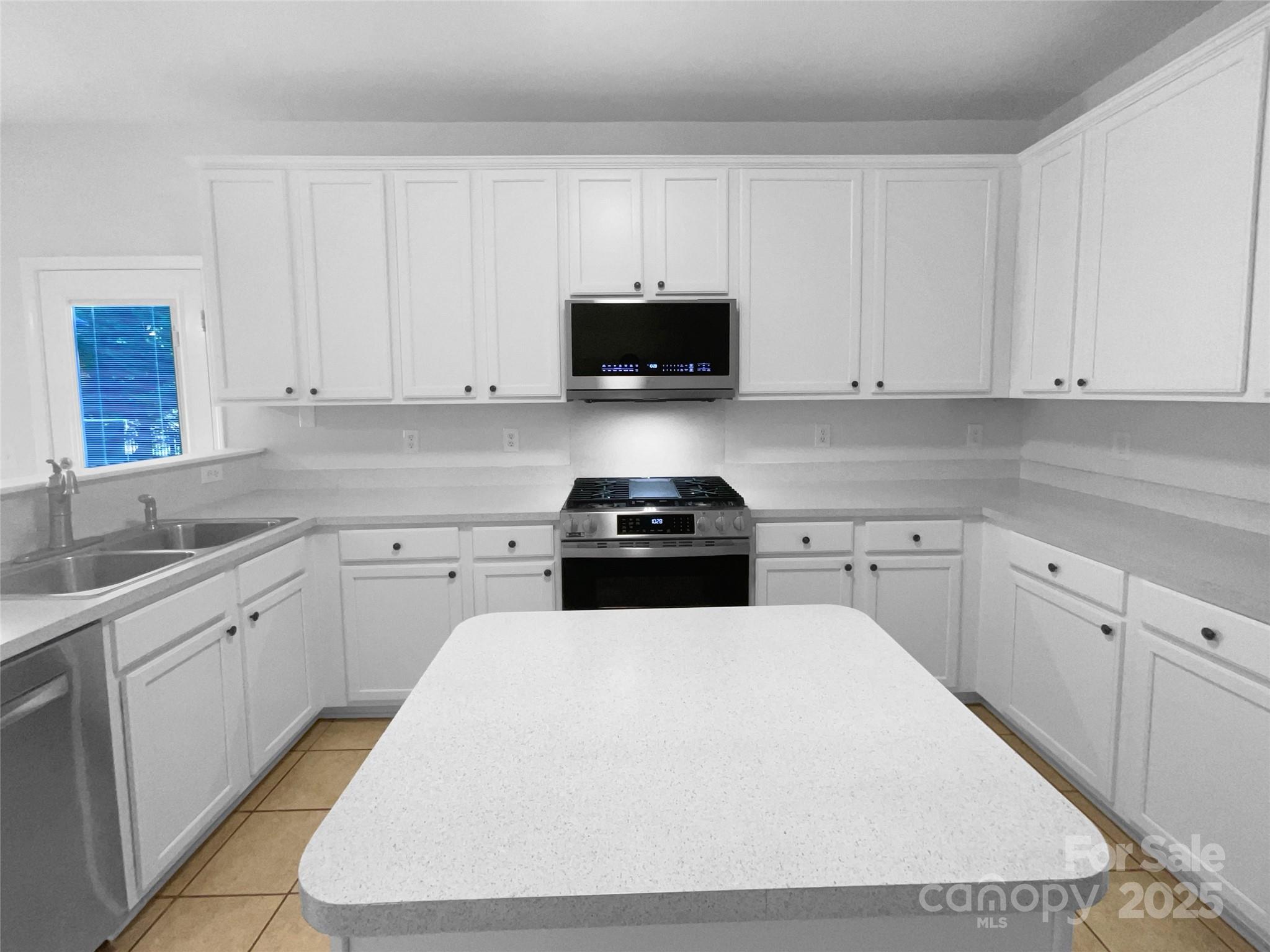 Sandy Pointe - Residential