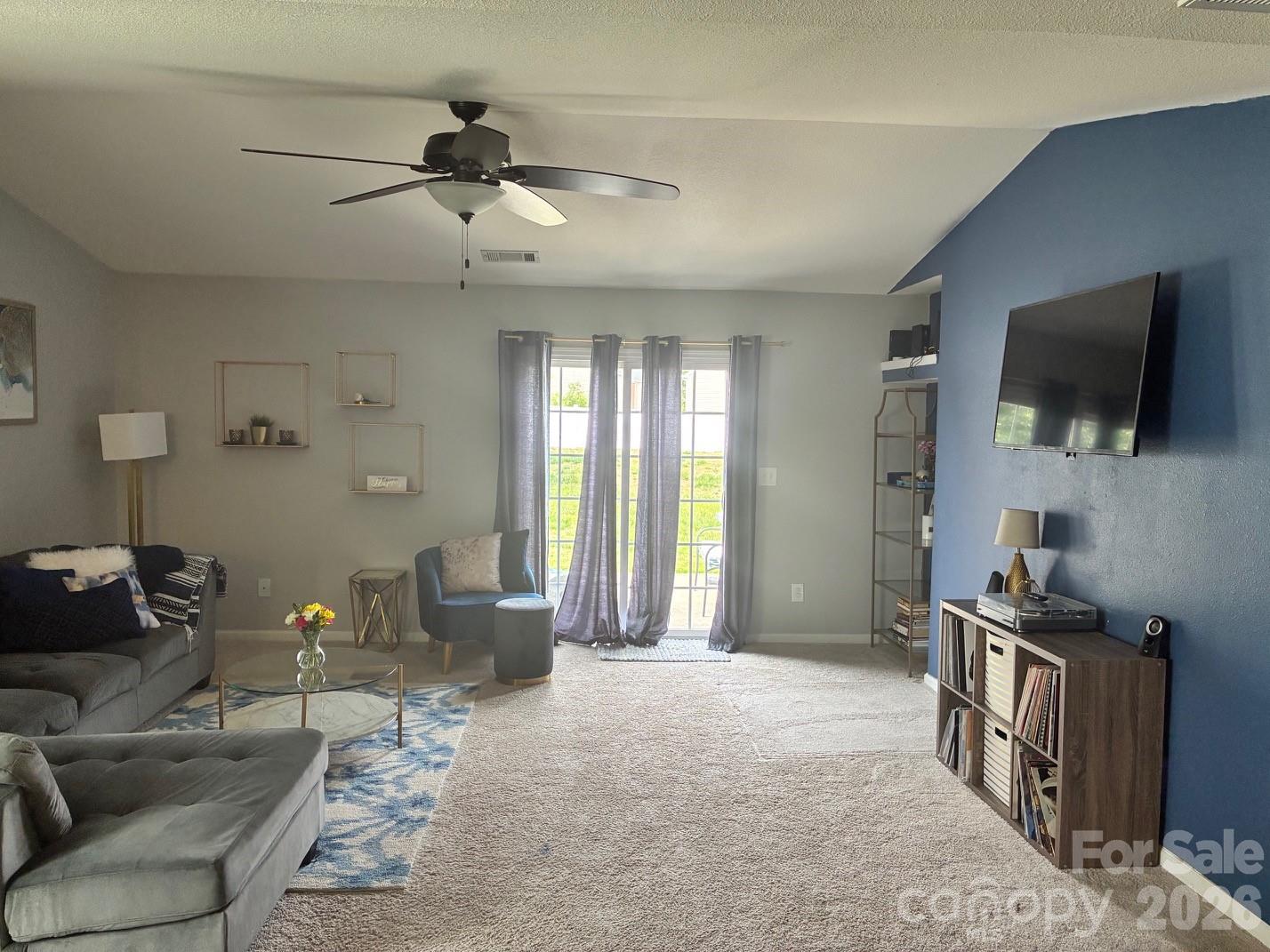 Davis Meadows - Residential
