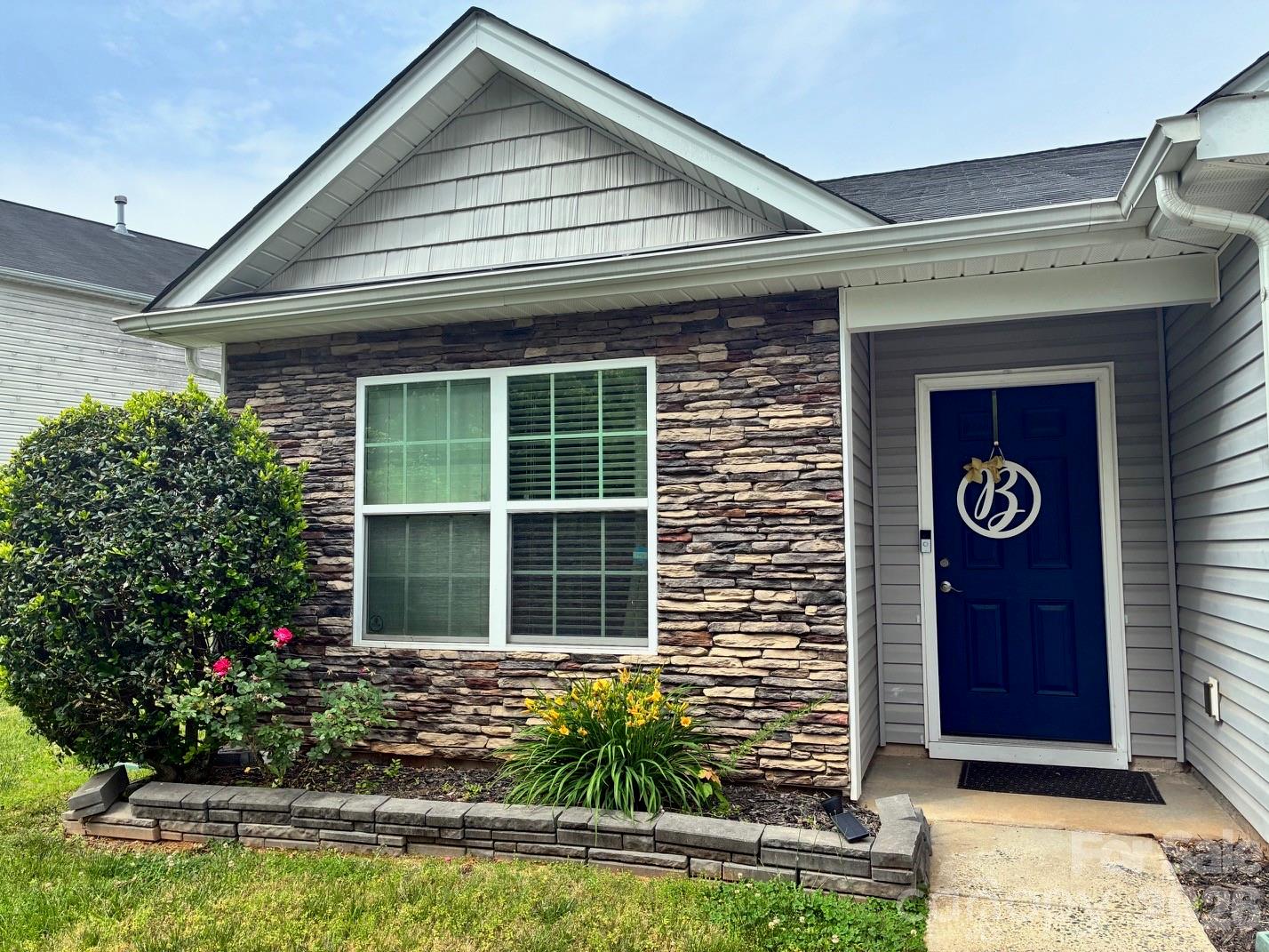 Davis Meadows - Residential