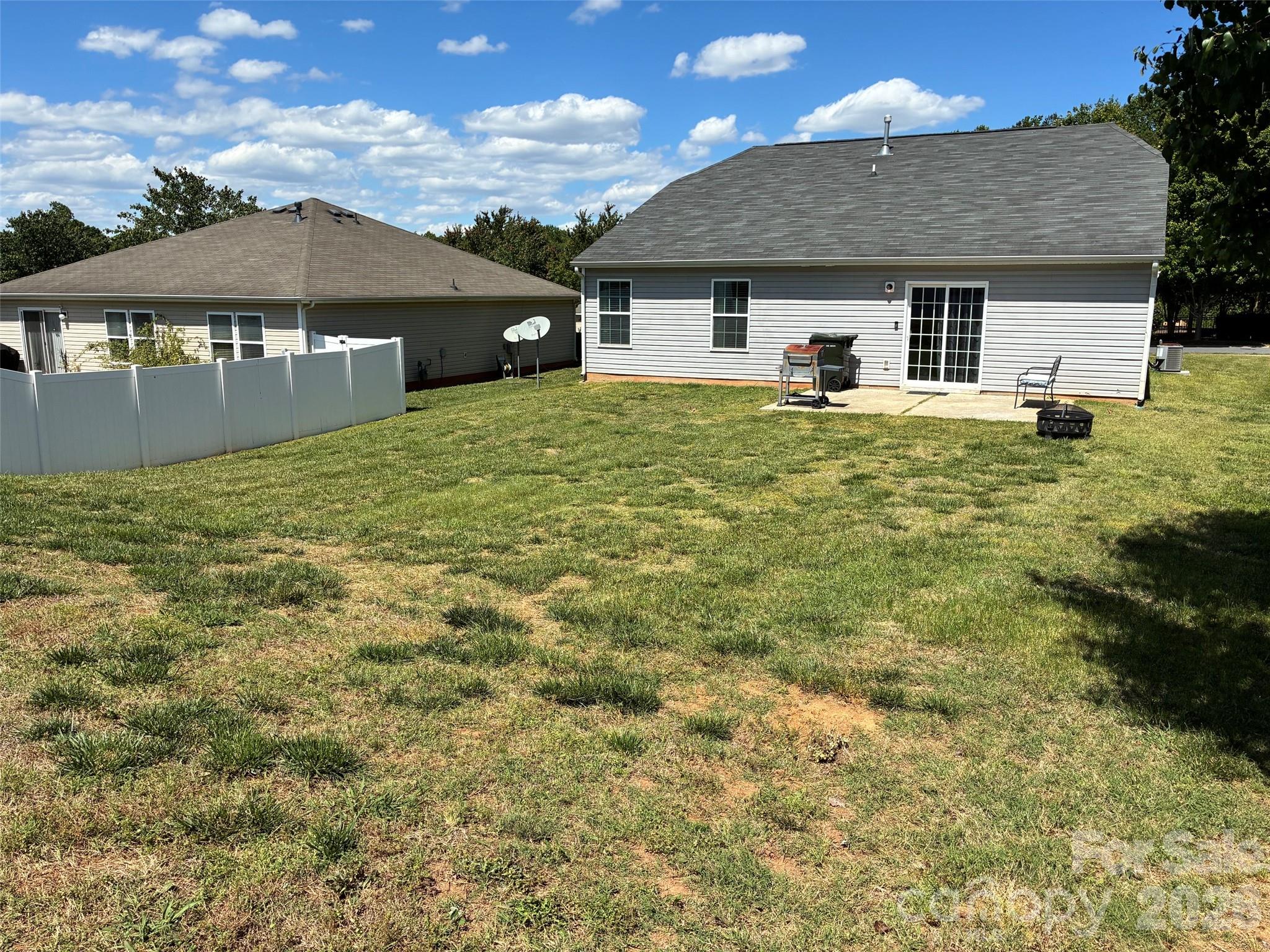 Davis Meadows - Residential