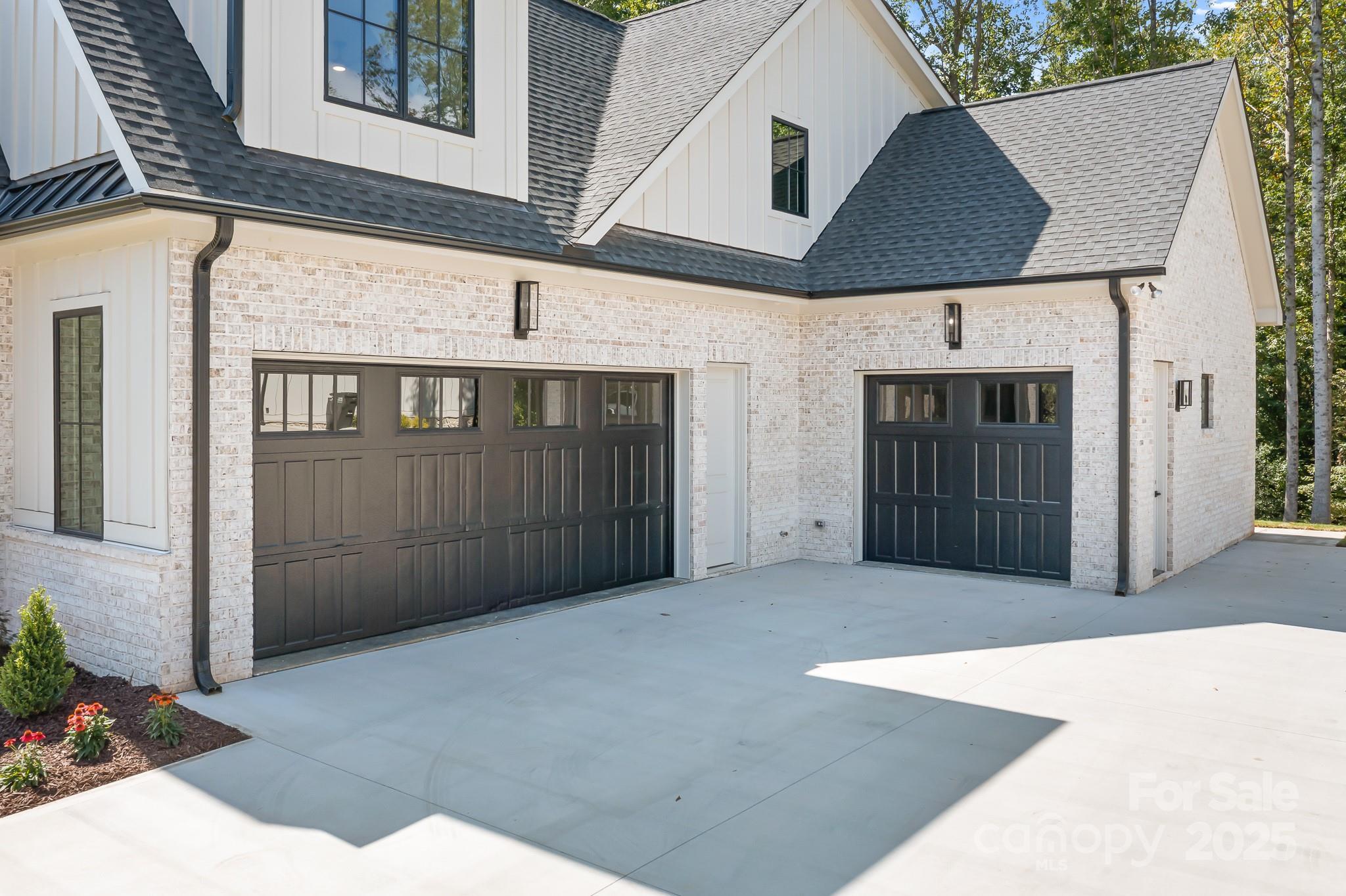 142 Castleview Lane