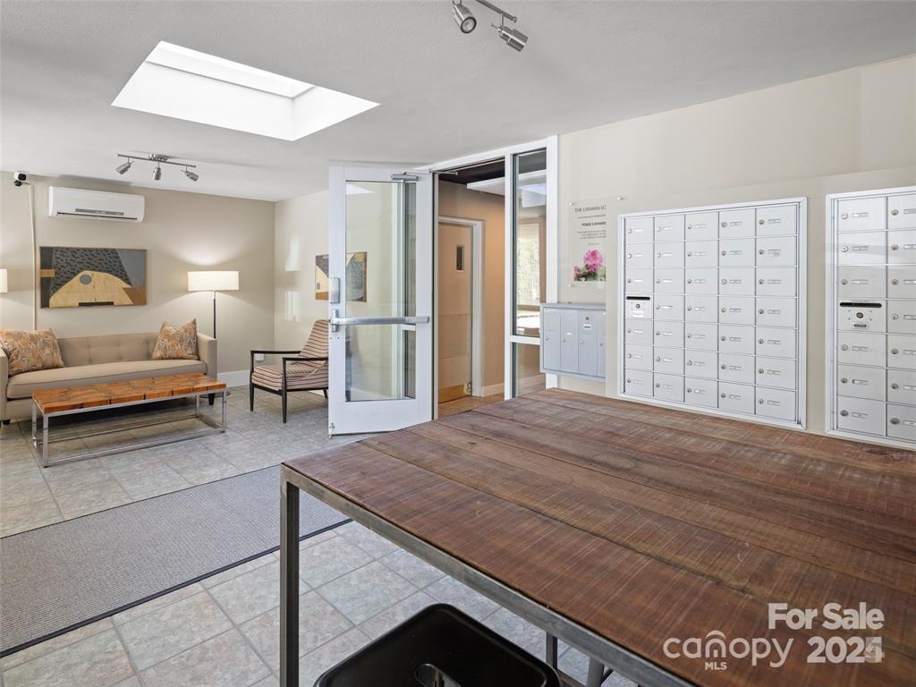647 Town Mountain Road 209