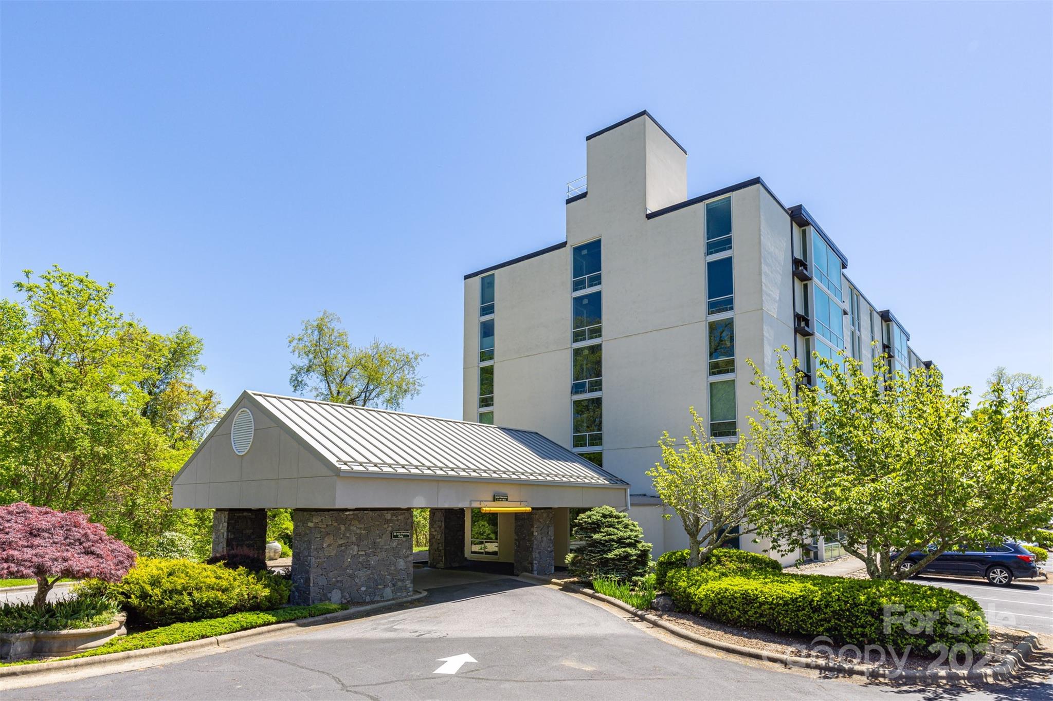 647 Town Mountain Road 209