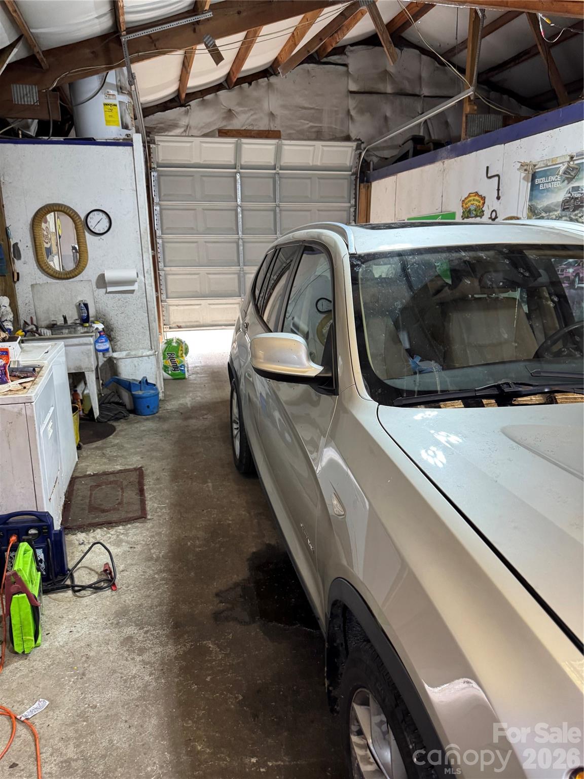 527-A E Mills Street