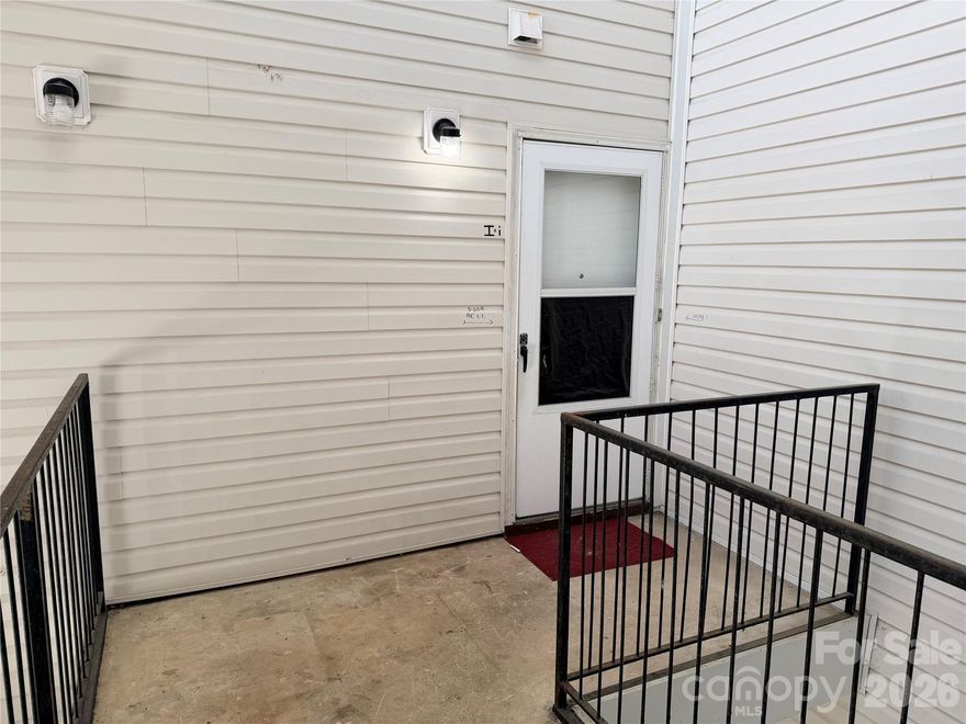 Spacious 1 bed/1 bath ready to be made into a cozy home or investment property, with a little TLC. Kitchen fully equipped with electric range, dishwasher, refrigerator.