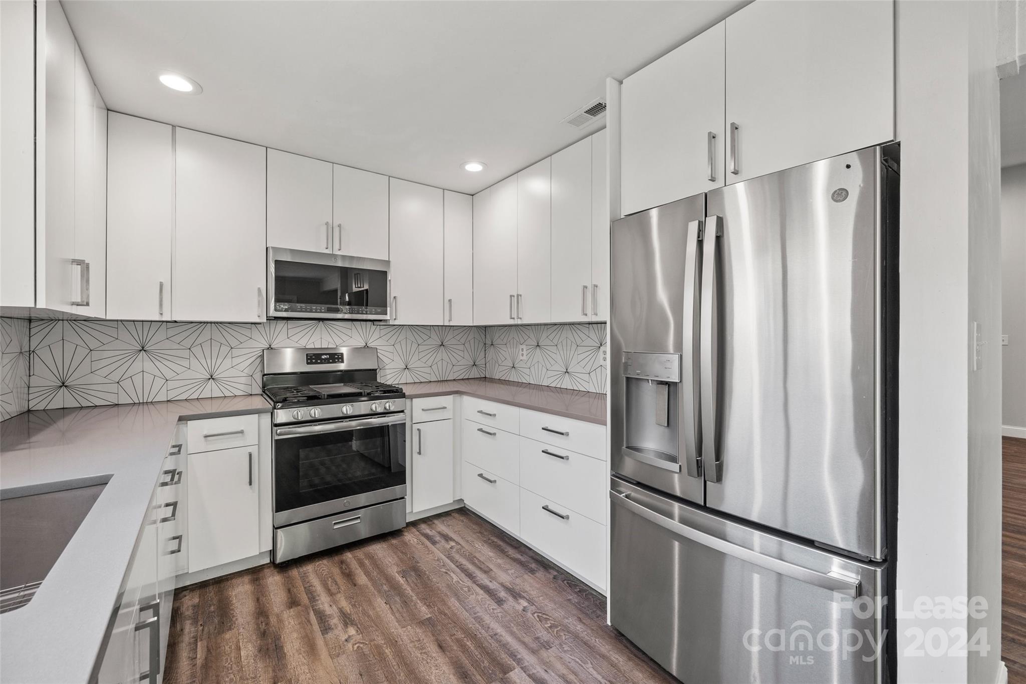 Provincetowne - Residential Lease