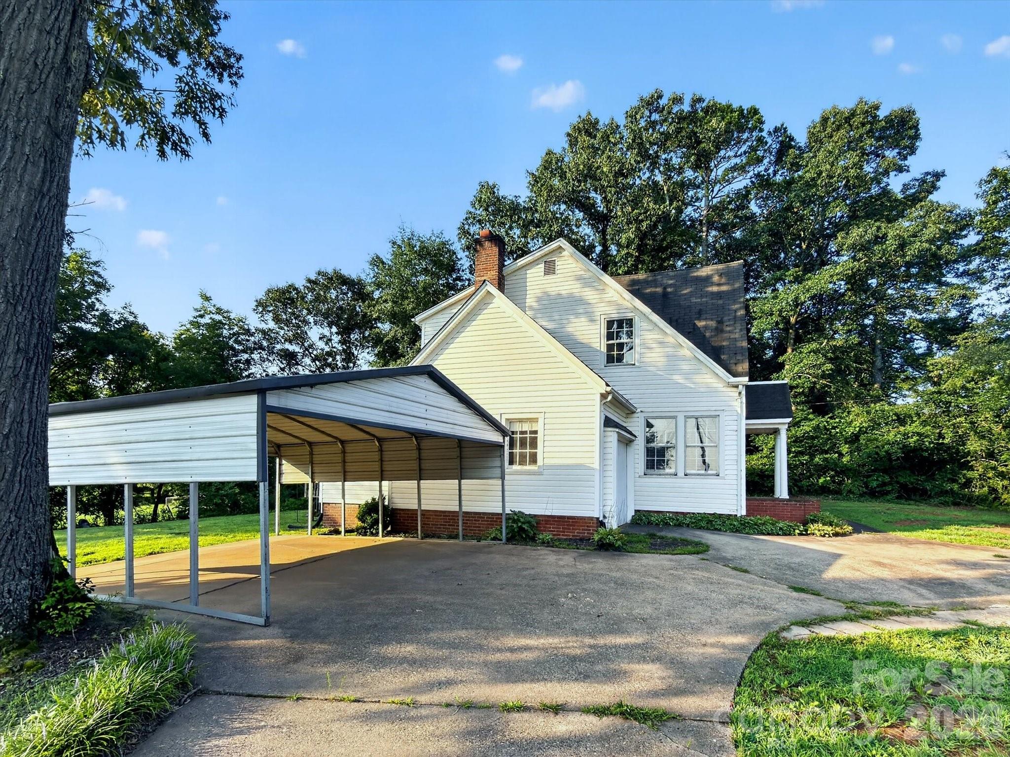 110 N Academy Street