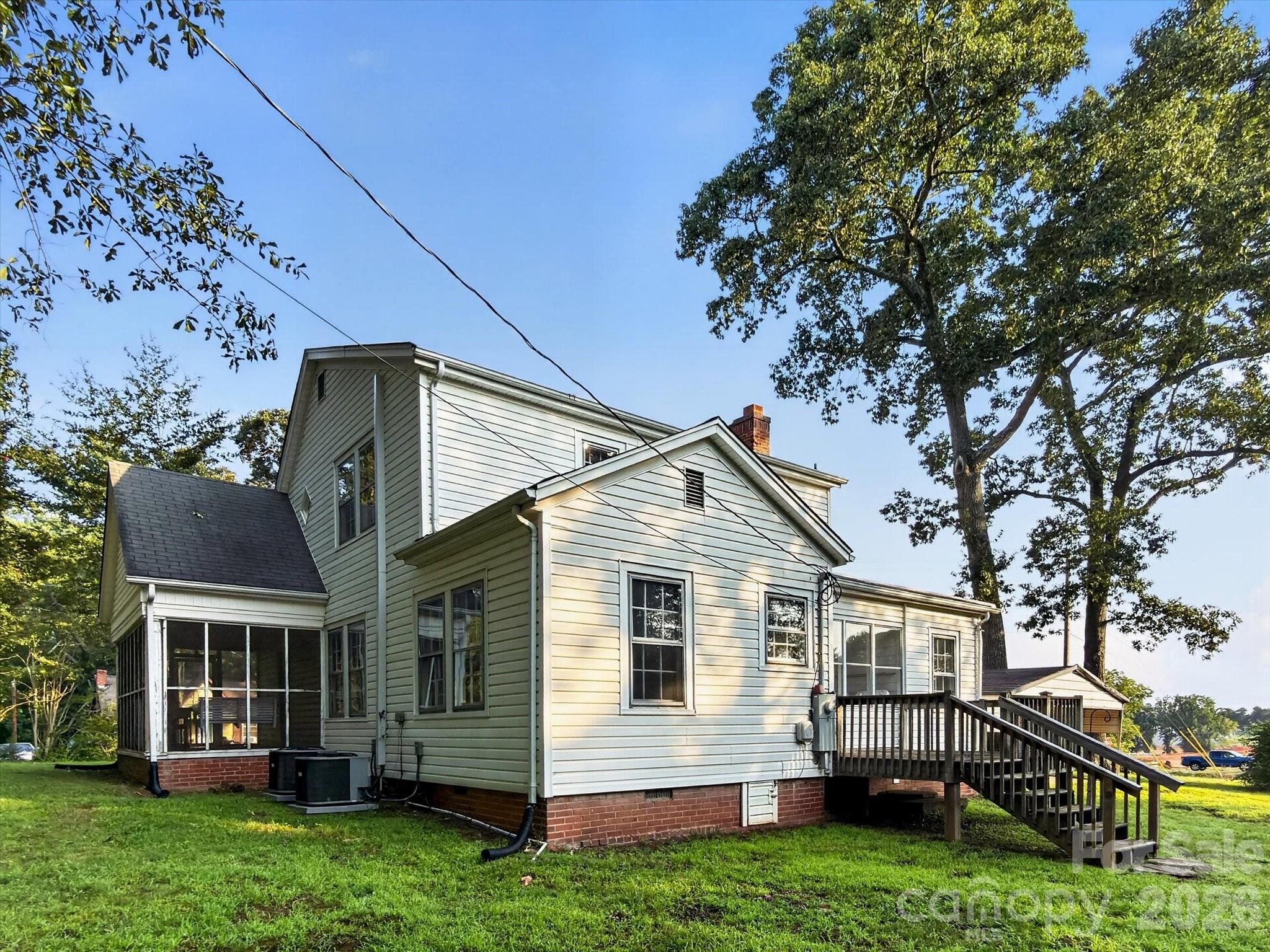 110 N Academy Street
