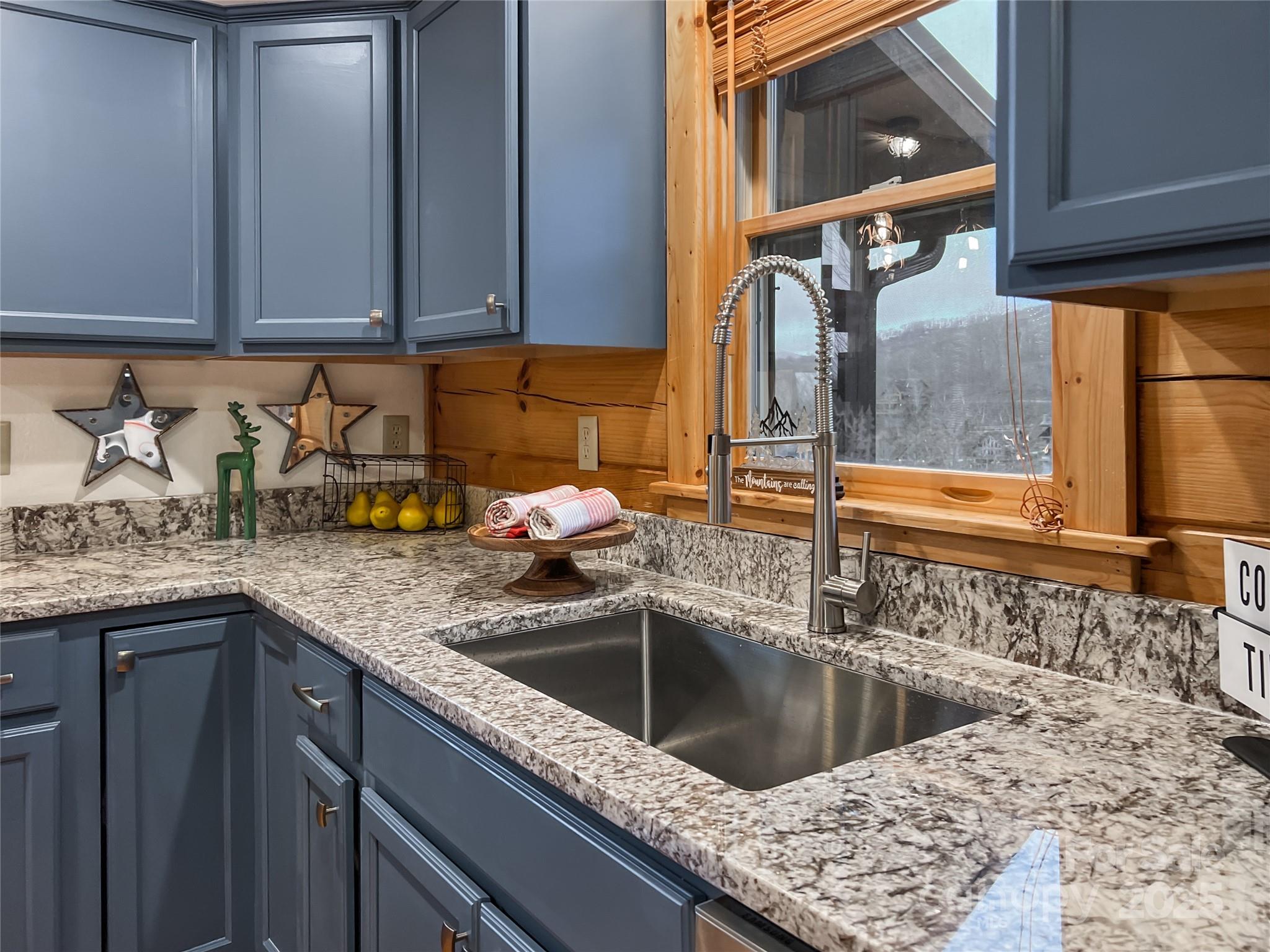 Scenic Wolf Mountain Resort - Residential