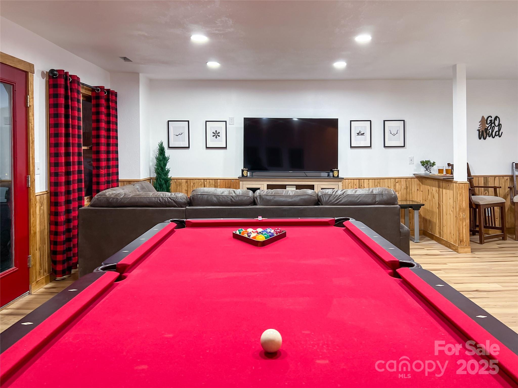 Scenic Wolf Mountain Resort - Residential