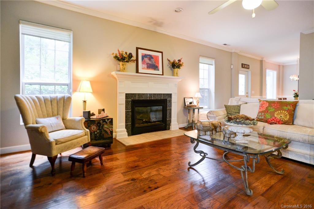 Tega Cay - Residential