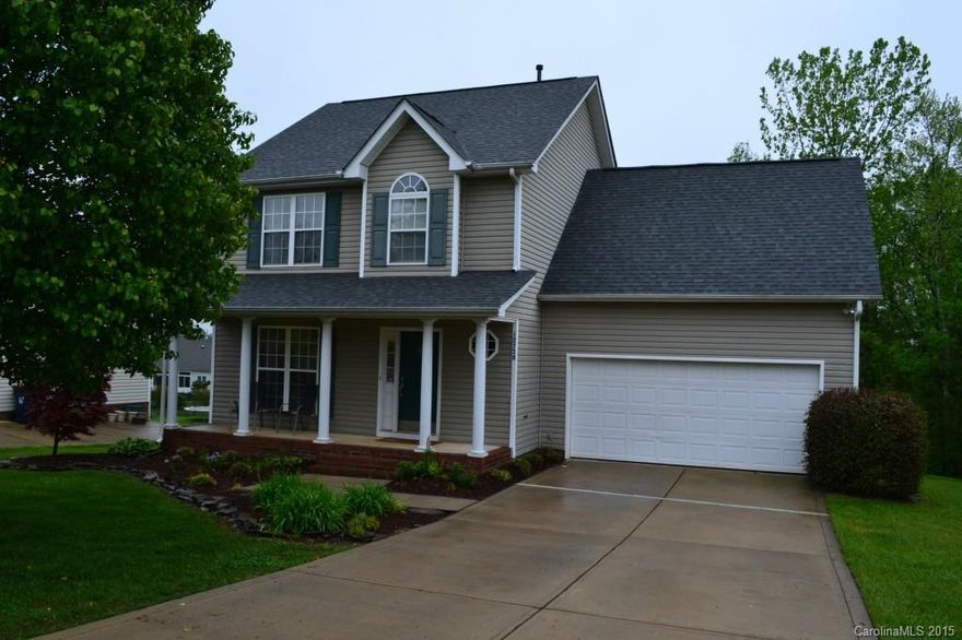 A beautiful home in the quiet Covington Neighborhood just minutes from Lake Norman. The inside of this home looks great with wonderful appliances, fresh paint and just cleaned carpets. Open floor plan for entertaining including a fantastic deck with a great back yard for cookouts and fun!