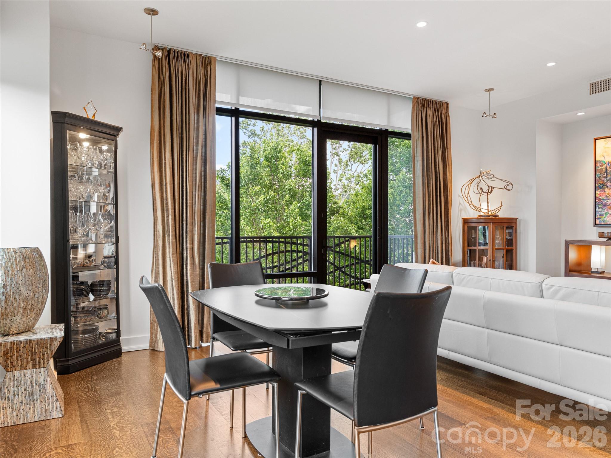 60 North Market - Residential