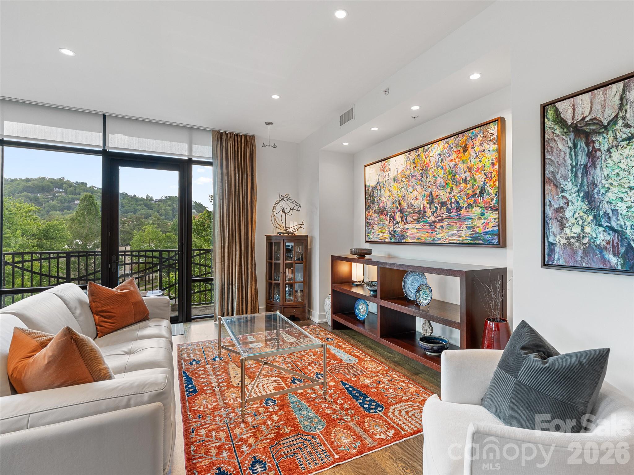 60 North Market - Residential