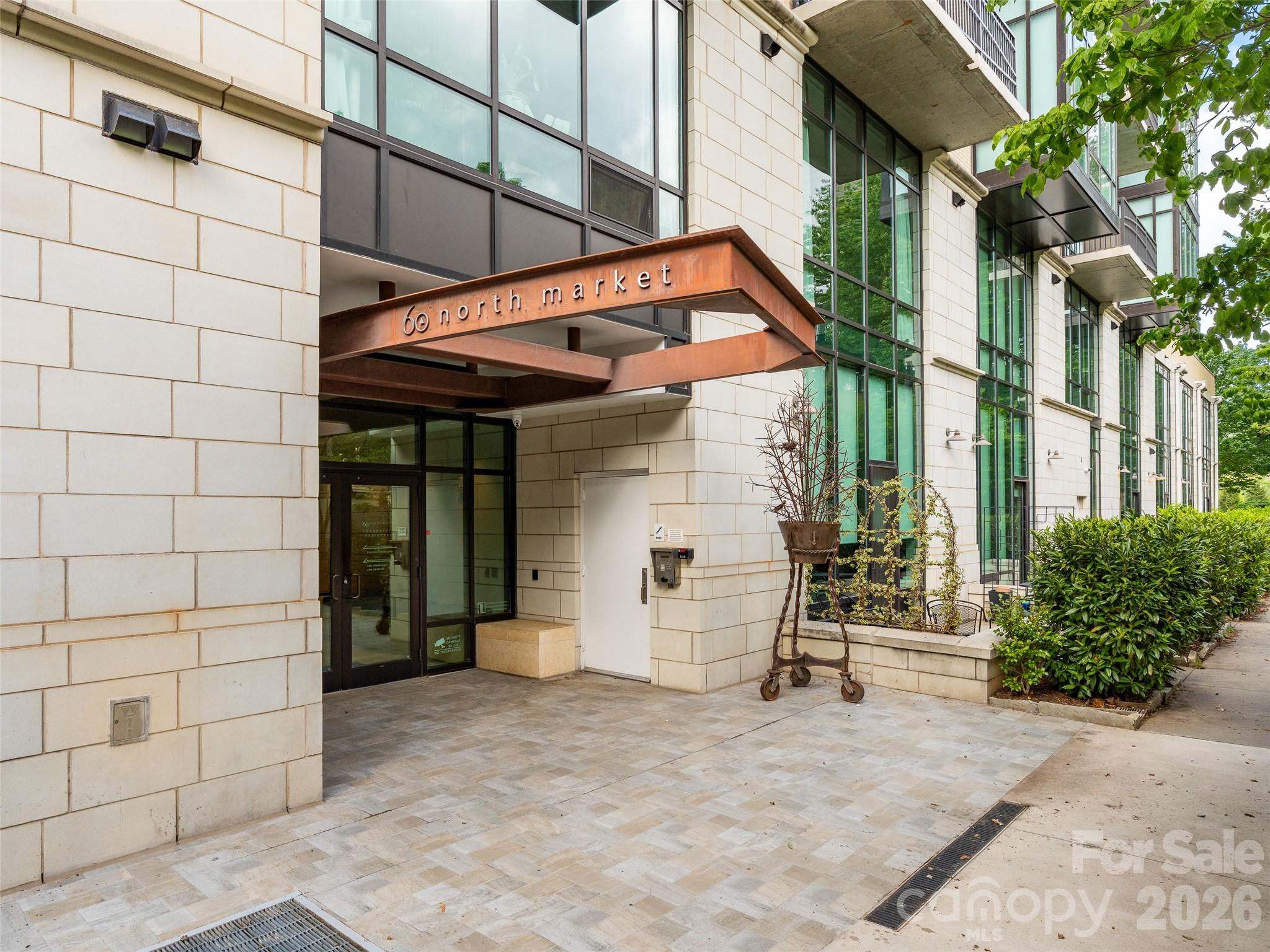 60 North Market - Residential