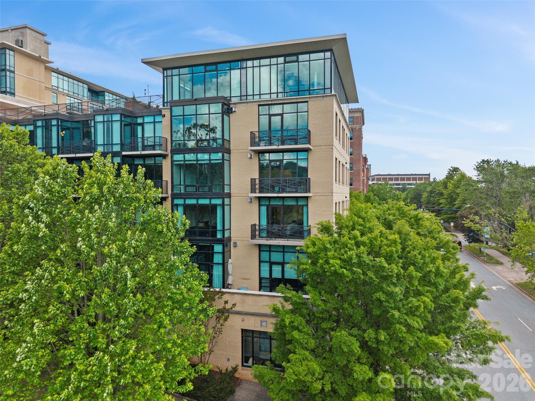 60 North Market - Residential