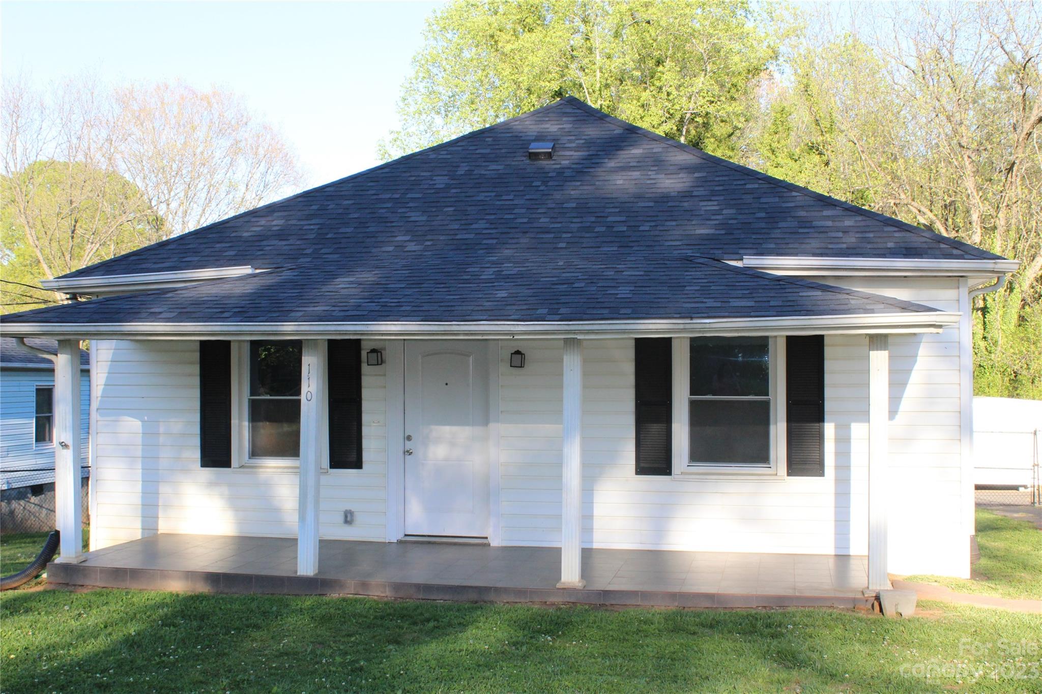 Photo 1 of 22 — 110 N Oriental Avenue, Kings Mountain, NC 28086