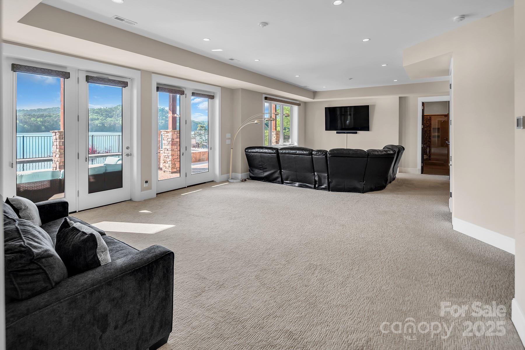 The Ridge on Tillery - Residential