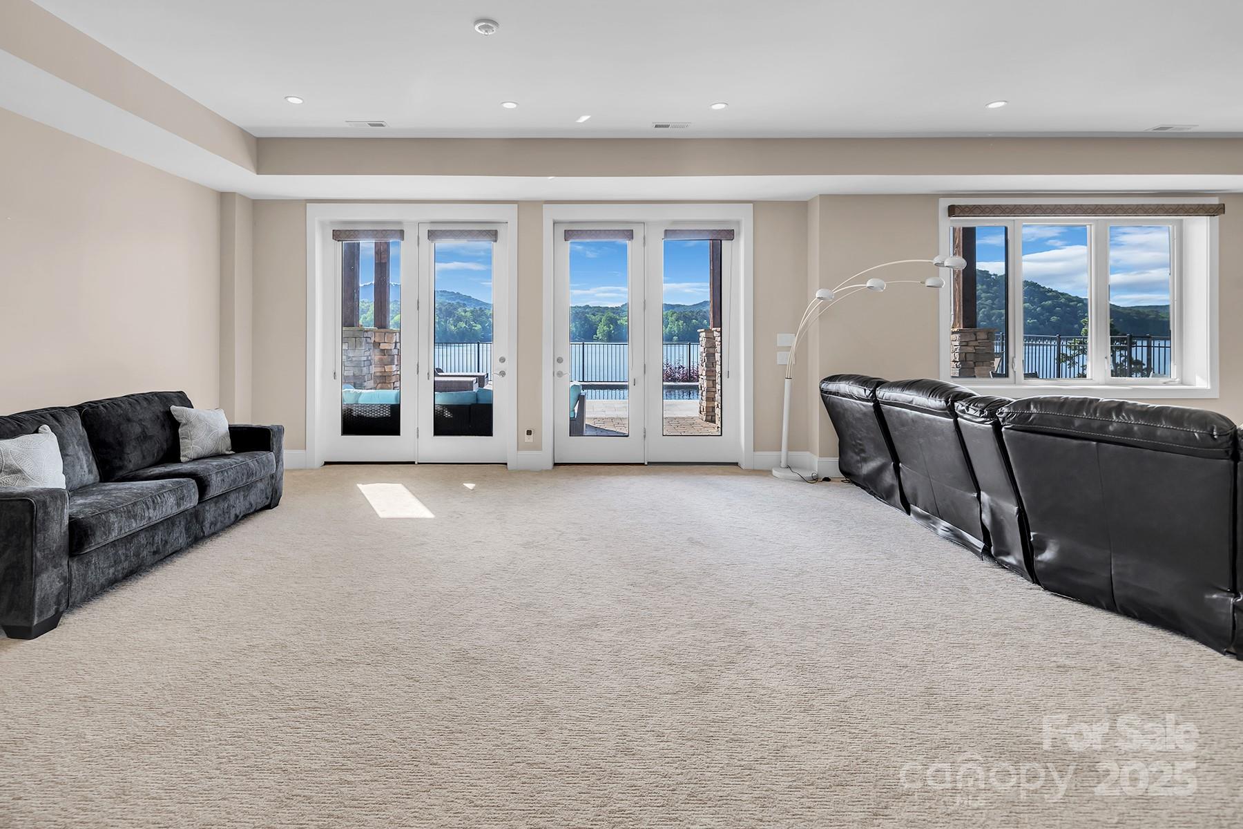 The Ridge on Tillery - Residential