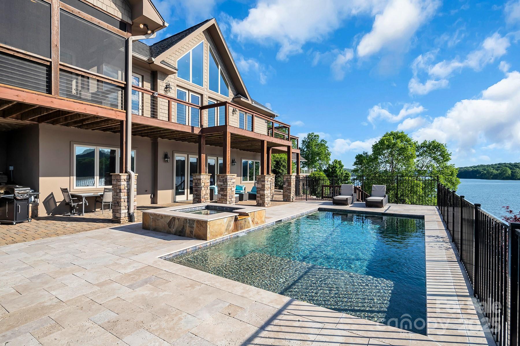 The Ridge on Tillery - Residential