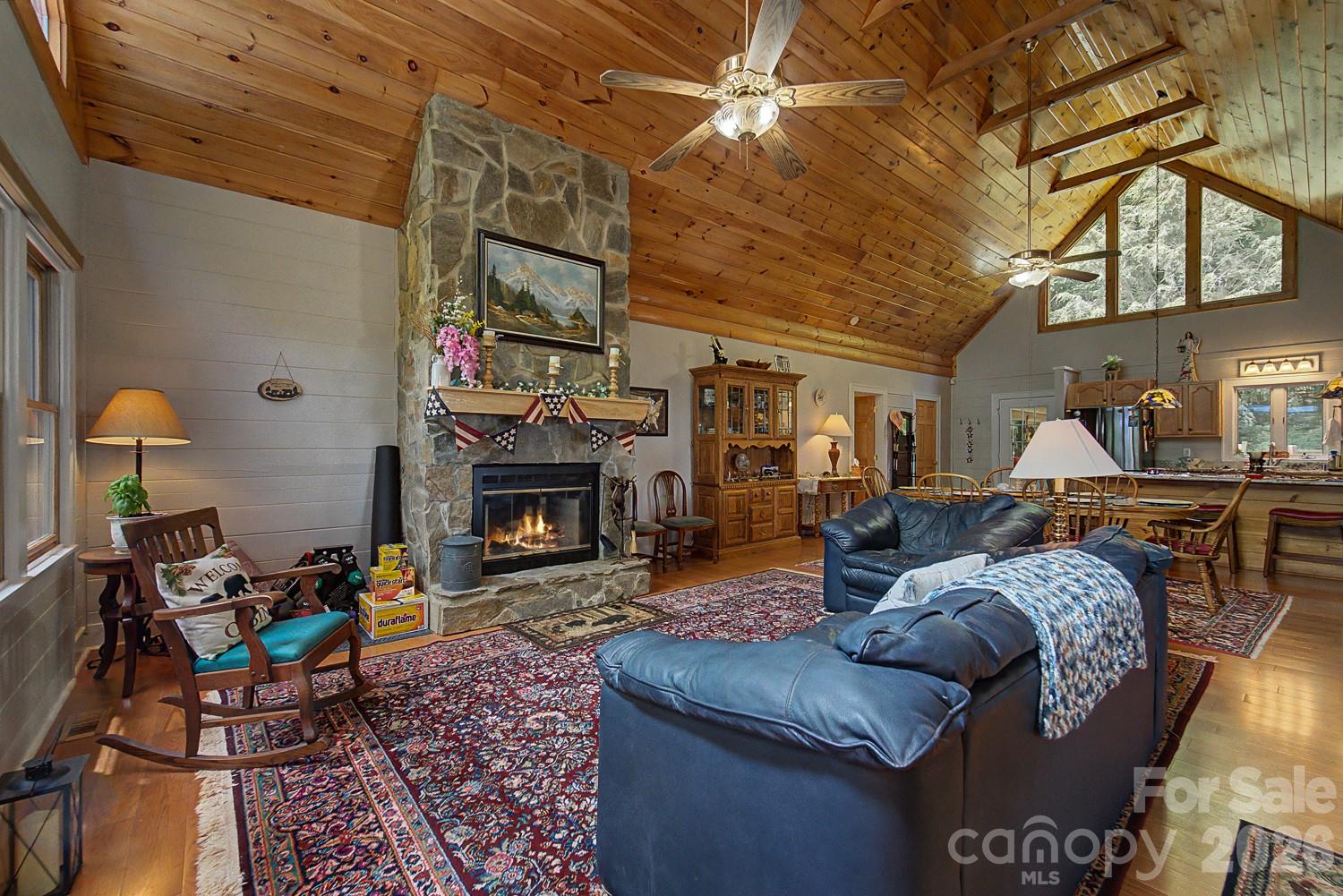 760 Woody Lane