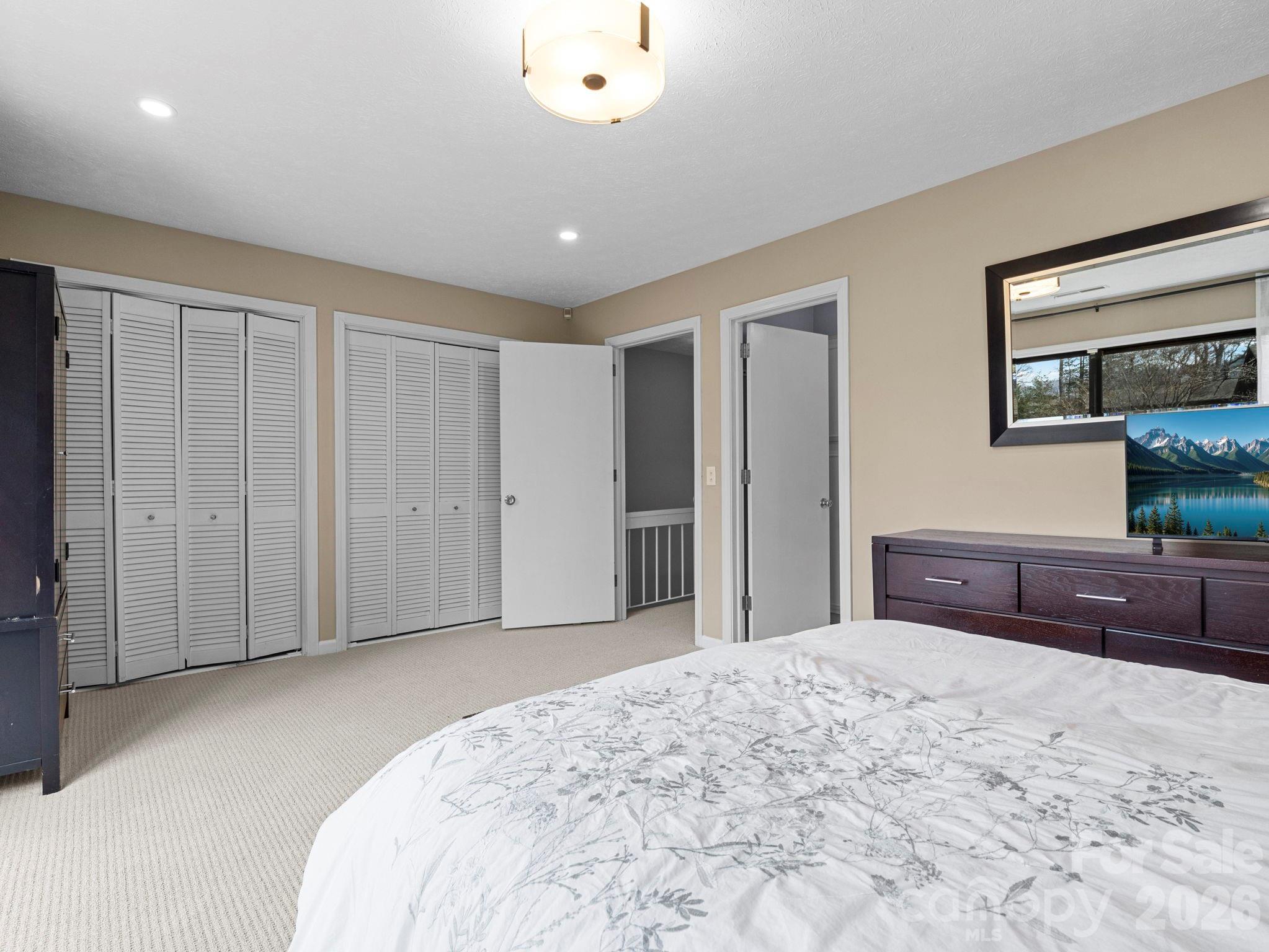 Laurelwood - Residential