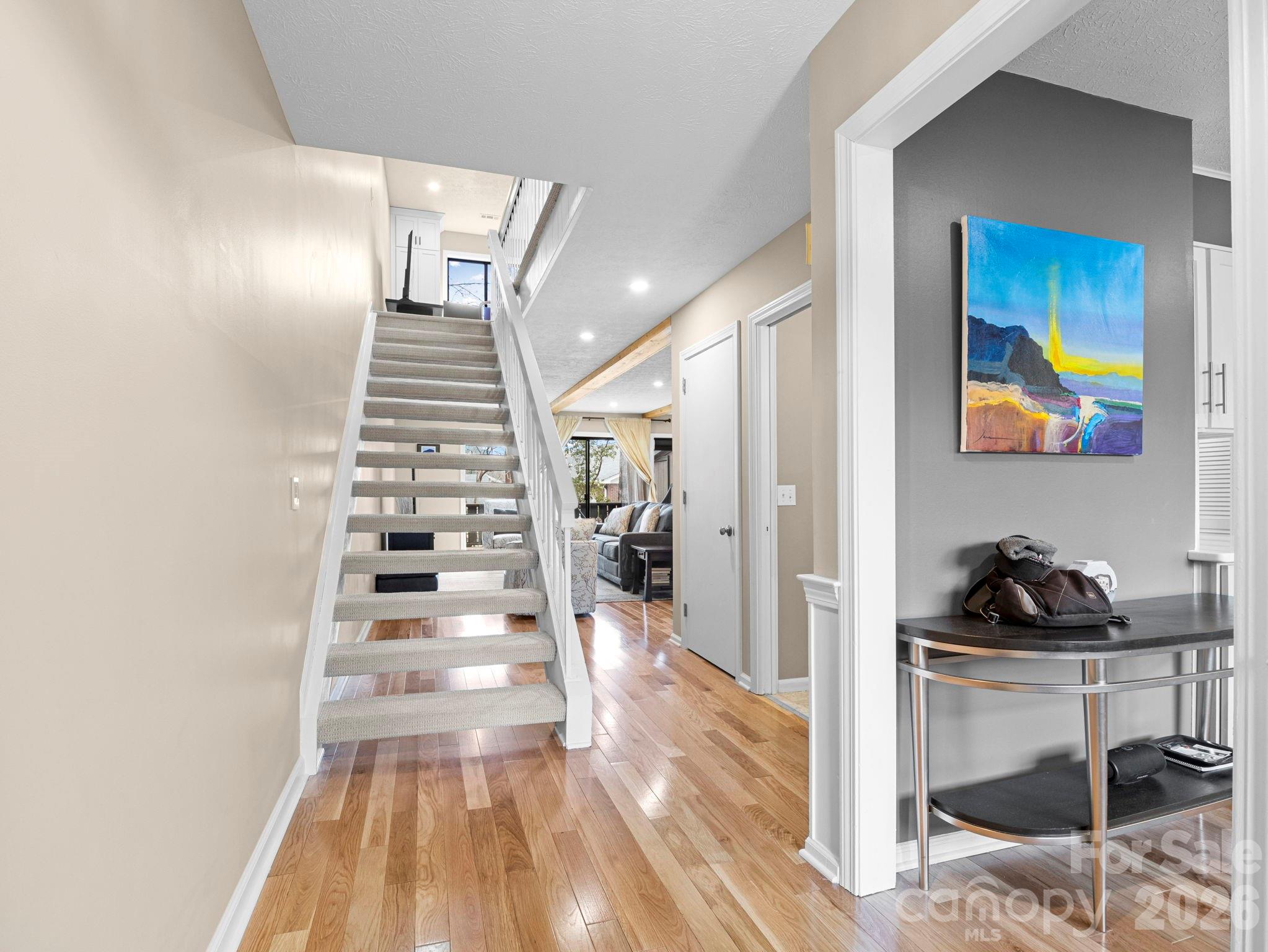 88 Laurelwood Circle W 10