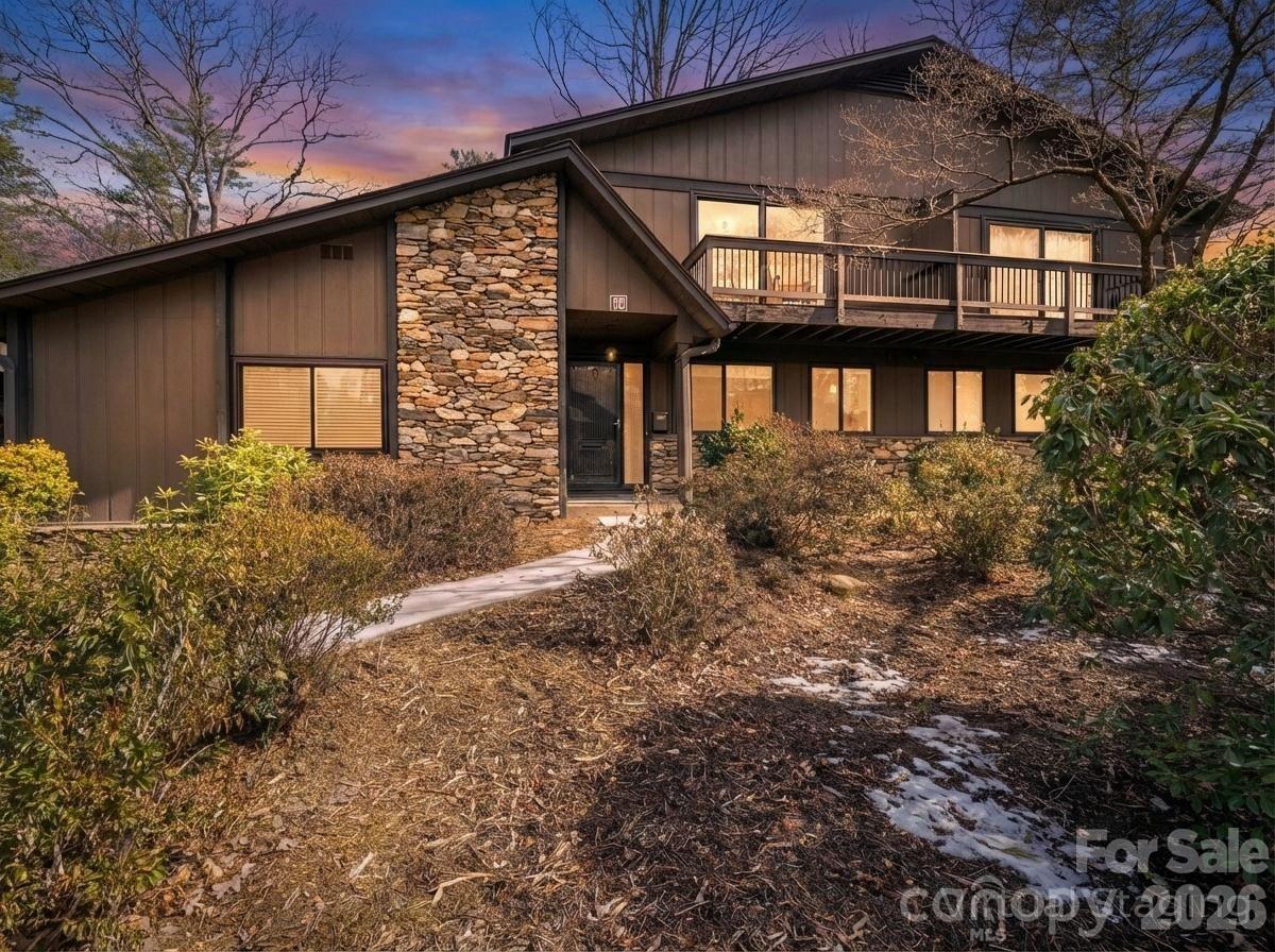 88 Laurelwood Circle W 10