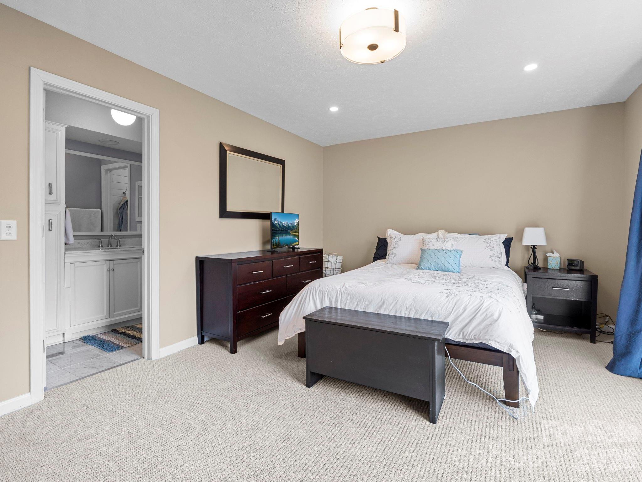 Laurelwood - Residential