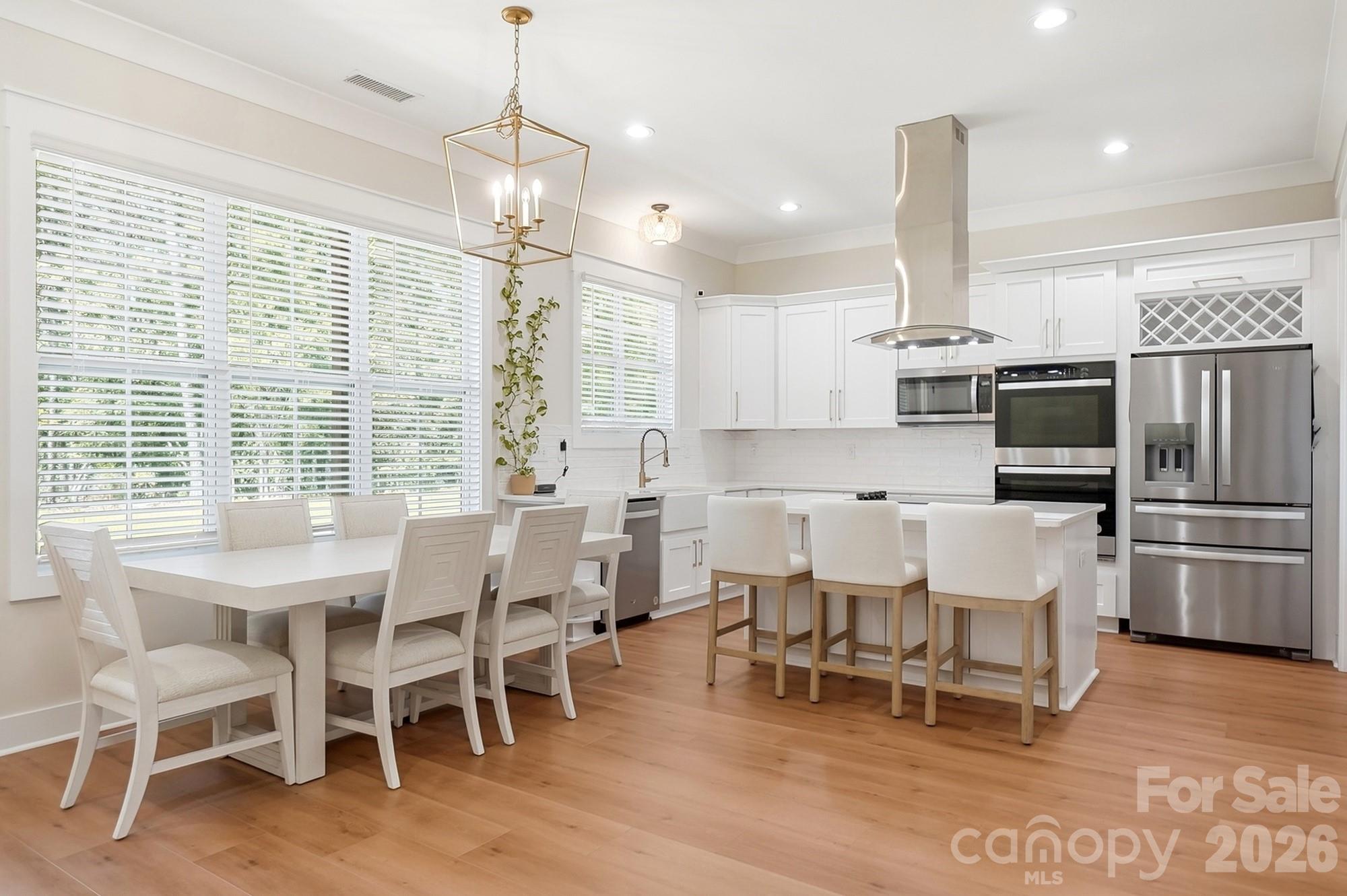 369 Sunderland Road