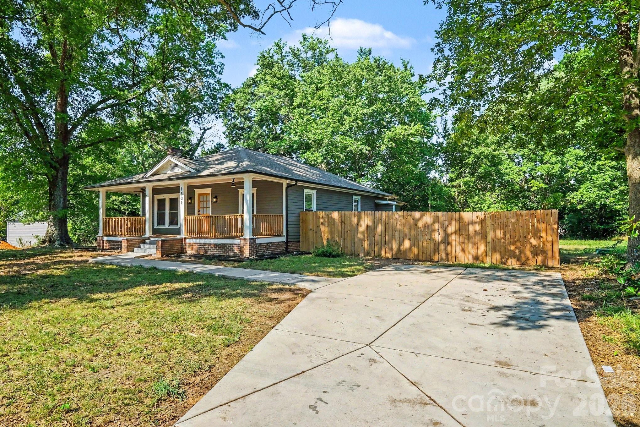 1601 Lawing Road