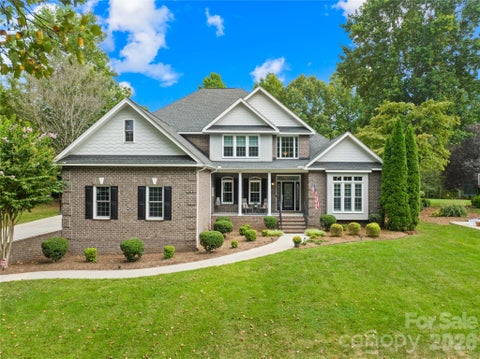 Photo of 334 Riverwood Road, Mooresville, NC 28117 (MLS # 4423688)