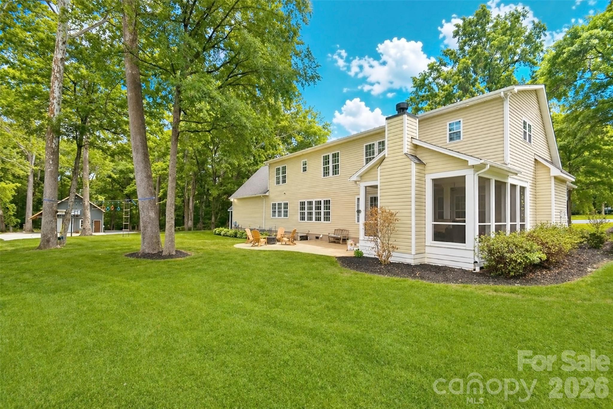 Carolando - Residential