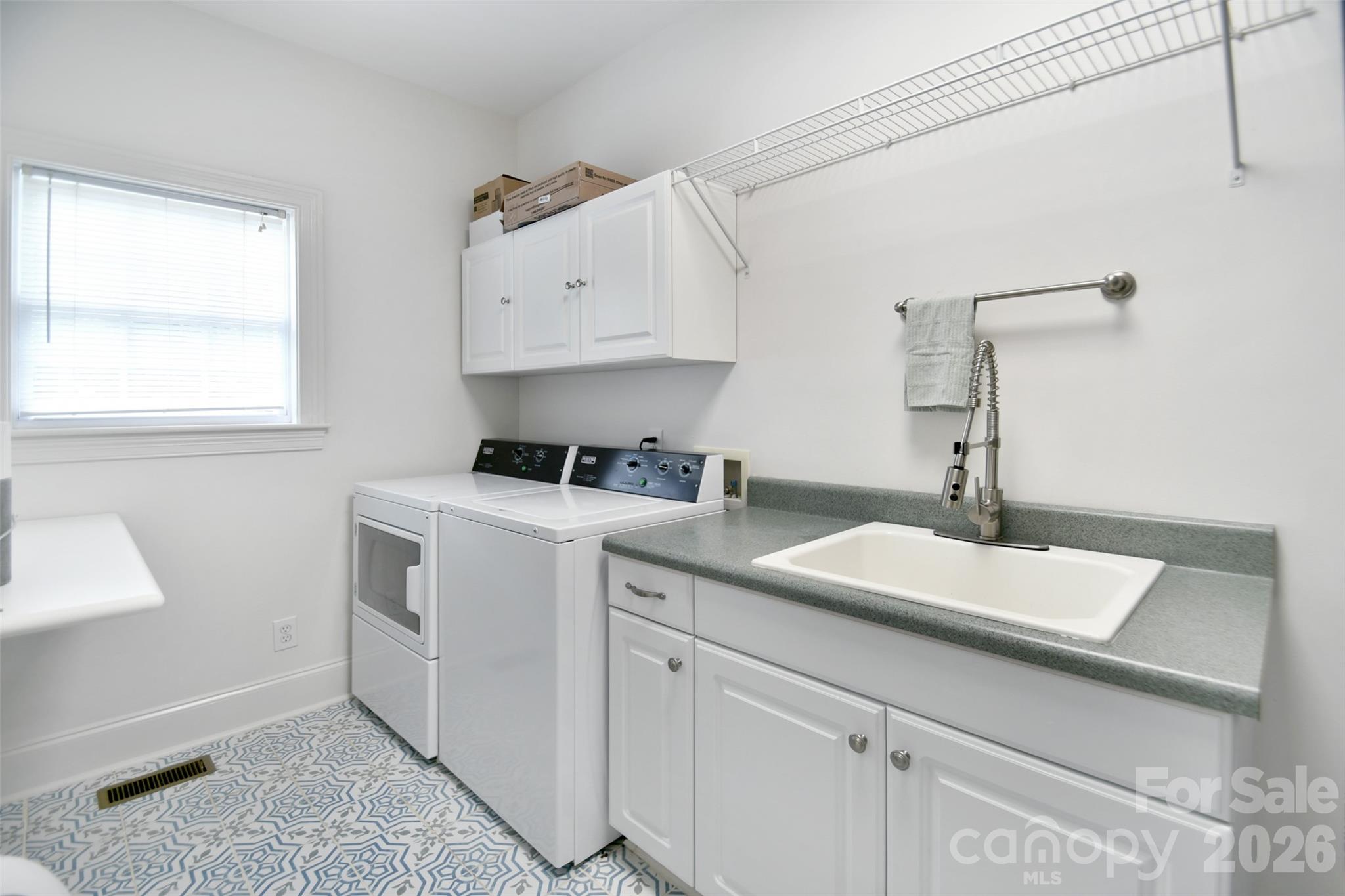 Carolando - Residential