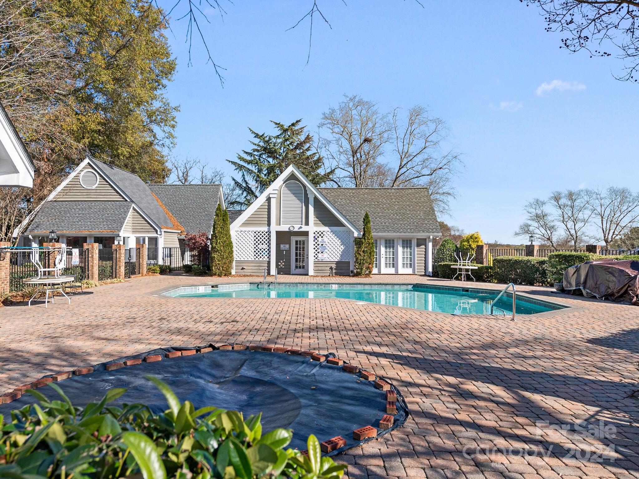 The Gates at Quail Hollow - Residential