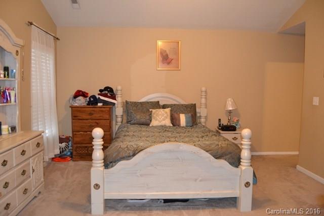 Longview Oaks - Residential