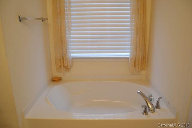 Longview Oaks - Residential