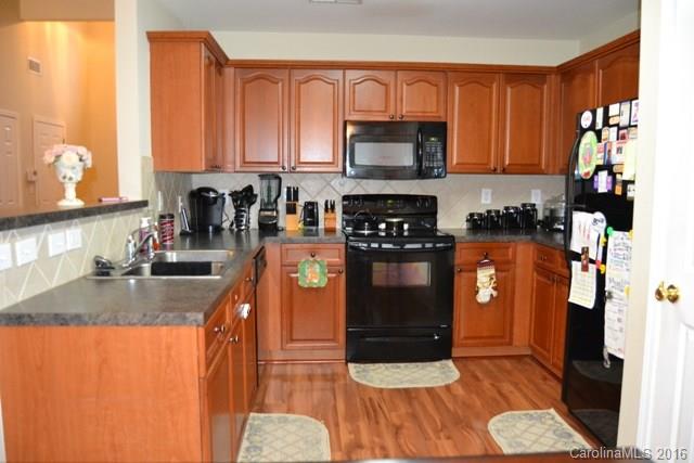 Longview Oaks - Residential