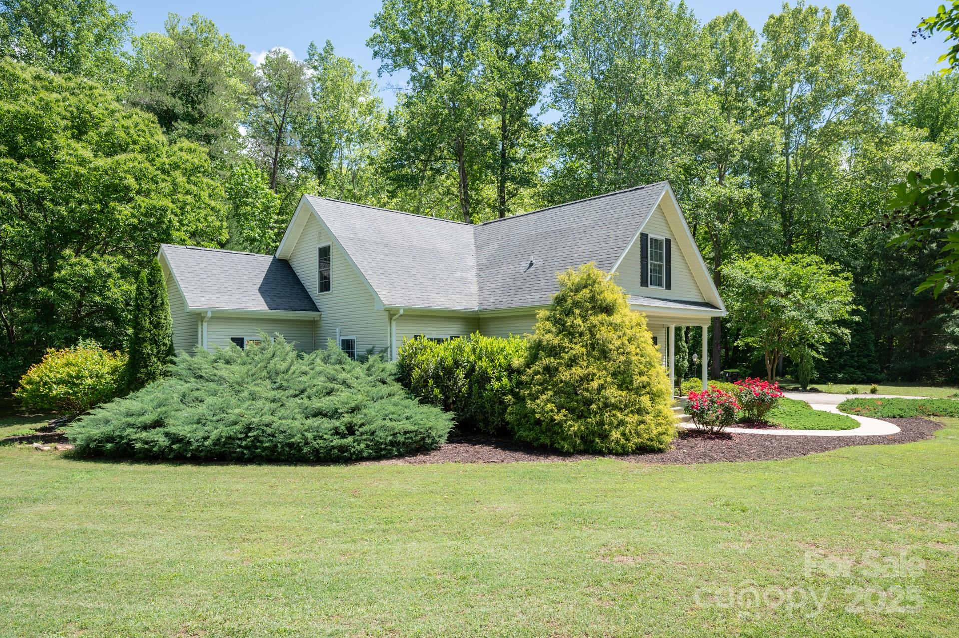 19 Lynnbrook Way
