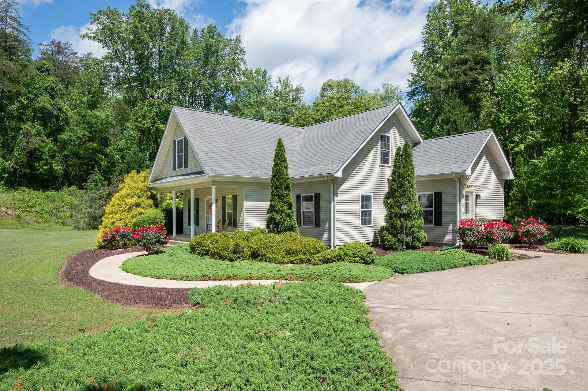 19 Lynnbrook Way